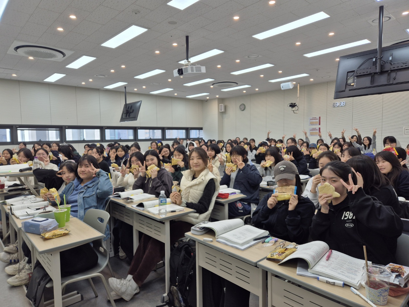 PC 메인 이미지 4